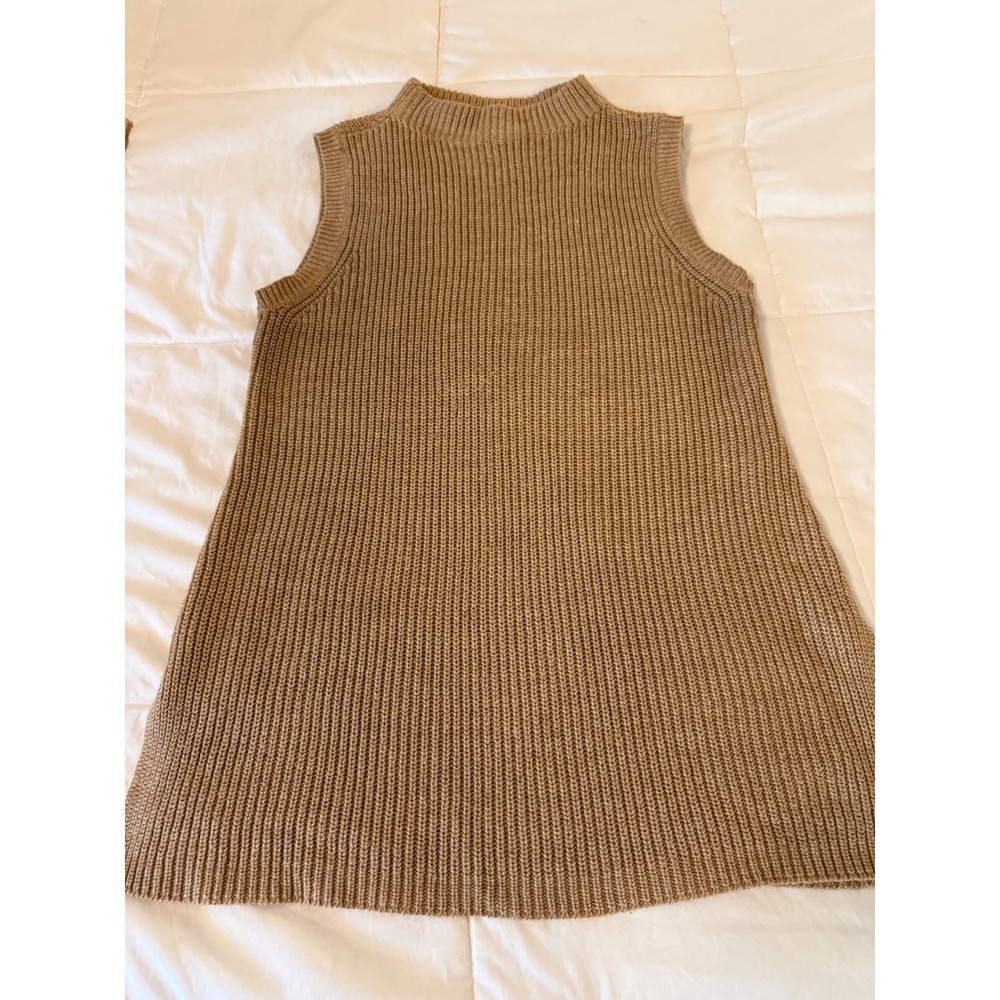 Chicos Womens Size 2 Tan Ribbed Mock Neck Sleeveless Sweater Vest Metallic Knit